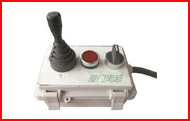 8噸(8方)東風(fēng)大多利卡綠化灑水車自動(dòng)灑水車裝置控制臺(tái)圖片 8噸(8方)東風(fēng)大多利卡綠化灑水車自動(dòng)灑水車裝置控制臺(tái)圖片