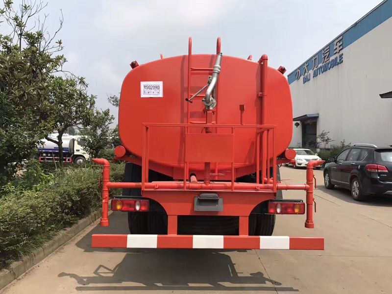 12����12�����|�L(f��ng)T3�G����ˮ܇�DƬ