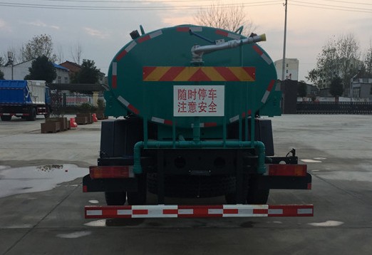 多功能灑水車——東風(fēng)四驅(qū)灑水車4