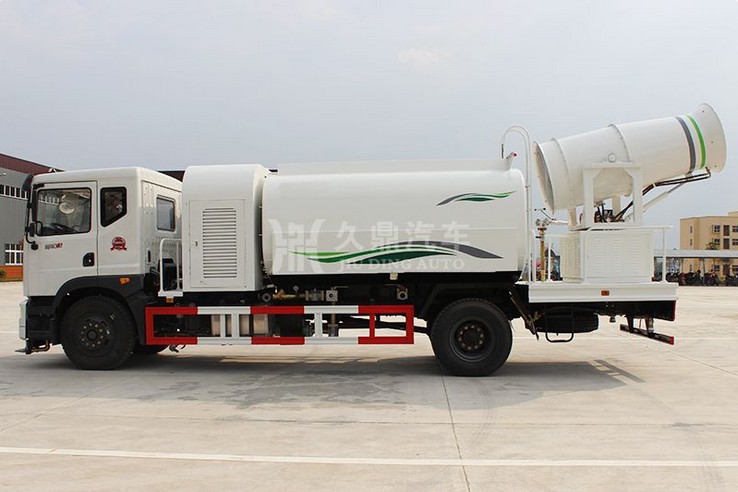 東風(fēng)御虎多功能抑塵車圖片 東風(fēng)御虎多功能抑塵車圖片