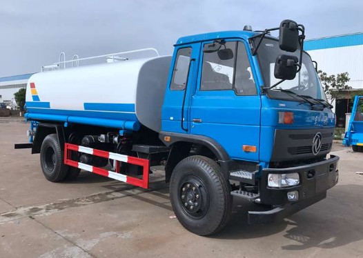 東風(fēng)153老款灑水車 東風(fēng)153老款灑水車