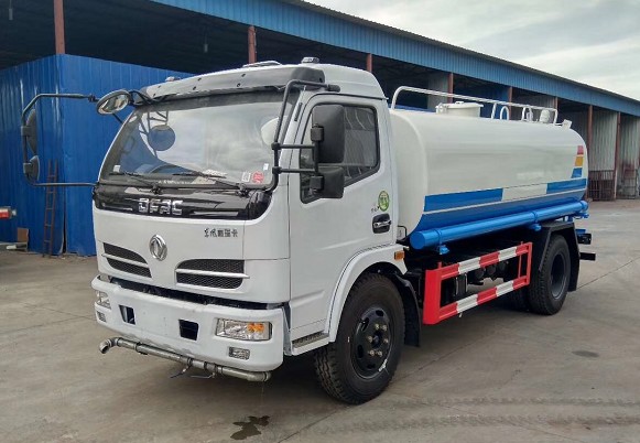 8方灑水車大概價格_福瑞卡8噸綠化灑水車廠家價格4