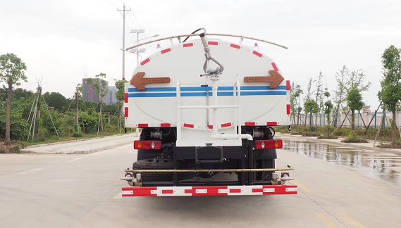 公路灑水車_東風天錦路面高壓清洗車4