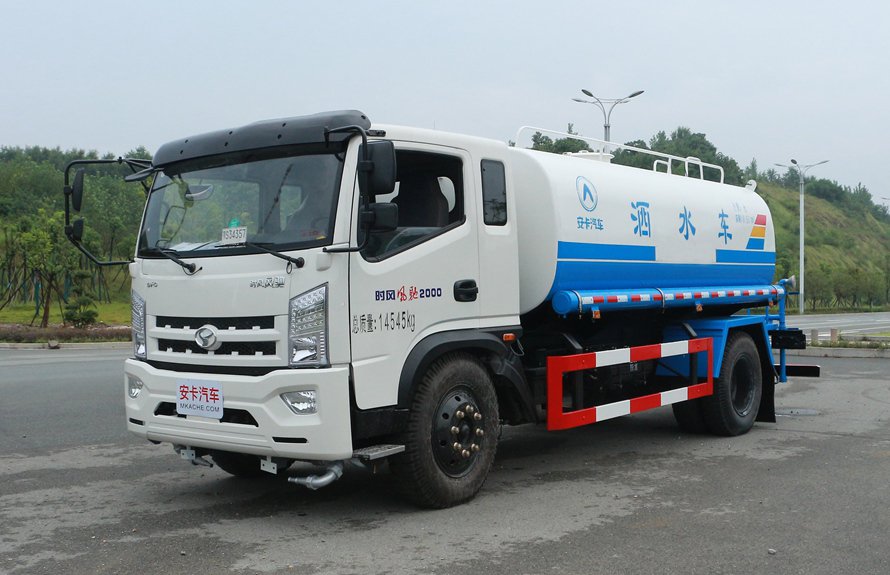 �r(sh��)�L(f��ng)10����ˮ܇