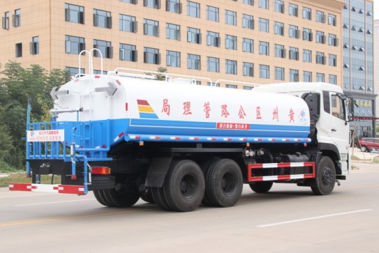 東風天龍后雙橋灑水車高清圖片 東風天龍后雙橋灑水車高清圖片