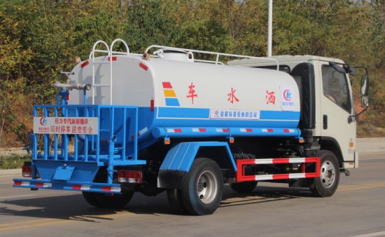 福田康瑞6噸灑水車高清圖片 福田康瑞6噸灑水車高清圖片