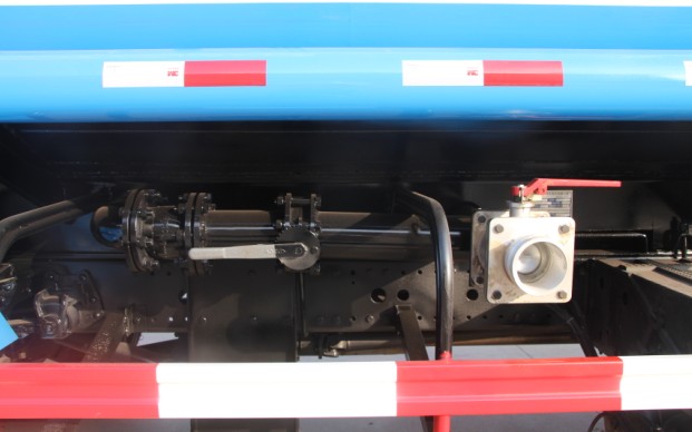 東風(fēng)專底消防灑水車高清圖片 東風(fēng)專底消防灑水車高清圖片