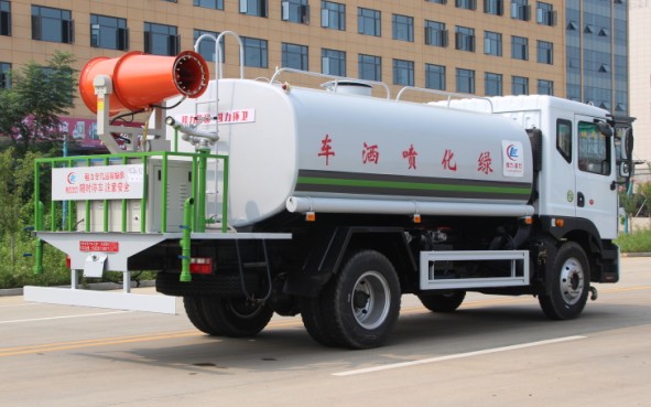 �|�L(f��ng)������D9��ˮ܇���F�ڣ��A�ޣ�����DƬ