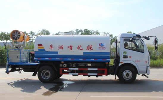 8噸東風多利卡霧炮車(朝柴發(fā)動機)高清圖片 8噸東風多利卡霧炮車(朝柴發(fā)動機)高清圖片