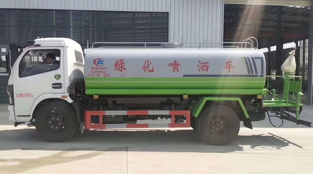 10方灑水車(chē)廠家_國(guó)六10噸東風(fēng)多利卡綠化灑水車(chē)4