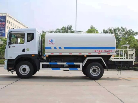 東風(fēng)d9灑水車圖片 東風(fēng)d9灑水車圖片