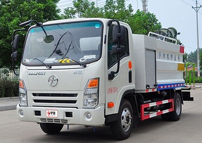 30米大運(yùn)新奧普力5方國(guó)六抑塵車(chē) 30米大運(yùn)新奧普力5方國(guó)六抑塵車(chē)