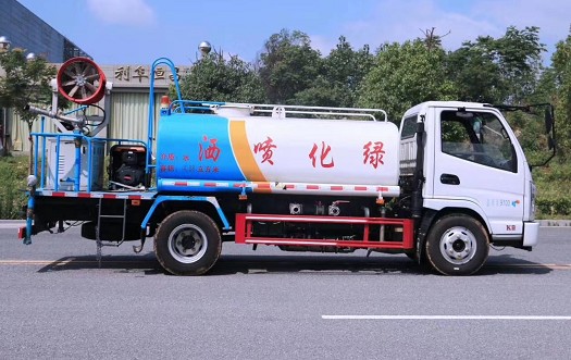 國(guó)六凱馬6噸灑水車(chē) 國(guó)六凱馬6噸灑水車(chē)