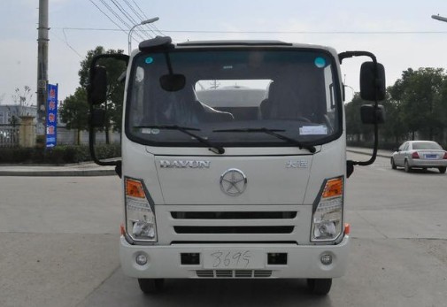 大運灑水車圖片 大運灑水車圖片