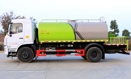 國六12噸東風(fēng)專用底盤D3L灑水車圖片 國六12噸東風(fēng)專用底盤D3L灑水車圖片