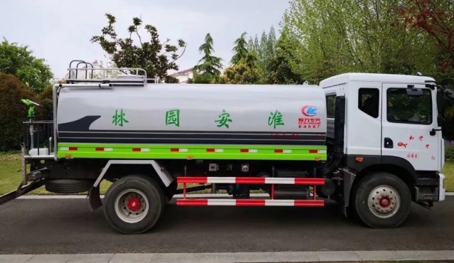 東風(fēng)多利卡D9灑水車 東風(fēng)多利卡D9灑水車