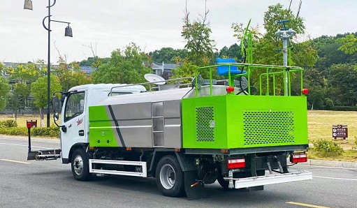 國(guó)六東風(fēng)多利卡路面清洗車(chē) 國(guó)六東風(fēng)多利卡路面清洗車(chē)