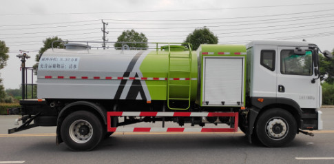 18噸東風(fēng)純電動(dòng)灑水車 18噸東風(fēng)純電動(dòng)灑水車