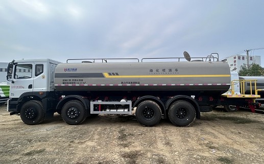 25噸灑水車價格_東風華神T5前四后八25方灑水車_凱力風牌KLF5310GPSE6型綠化噴灑車5